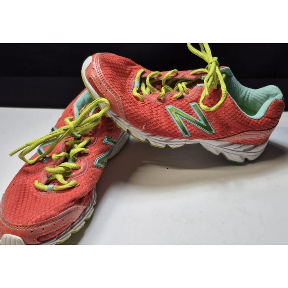 New Balance women's 590v2 pink & yellow athletic sneakers sz 7.5 walking/running